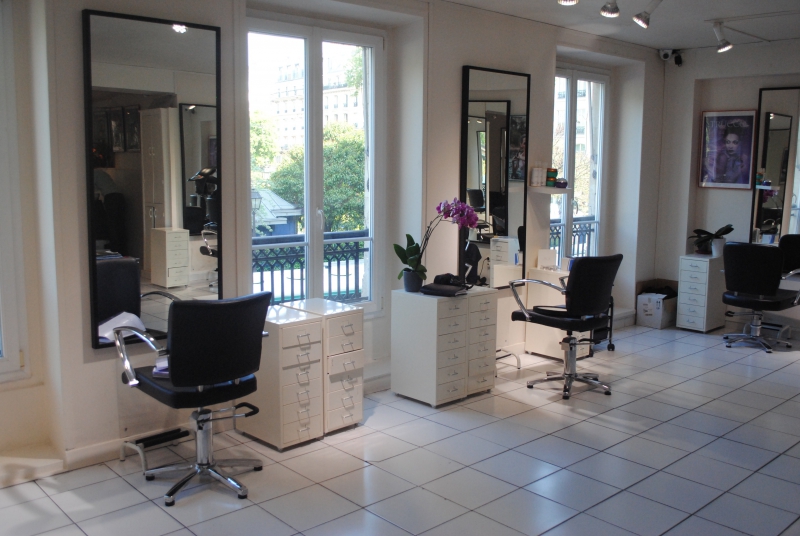 salon-coiffure-ROQUEBRUNE SUR ARGENS-min_floor-home-office-property-living-room-room-781228-pxhere.com